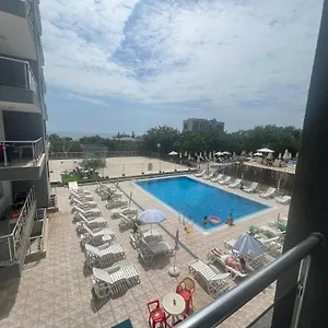 Apartament Dilov In Yalta Złote Piaski